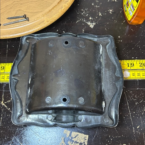 Vintage ornate metal bathroom hardware set toilet paper holder towel rings 1972 - Picture 9 of 9